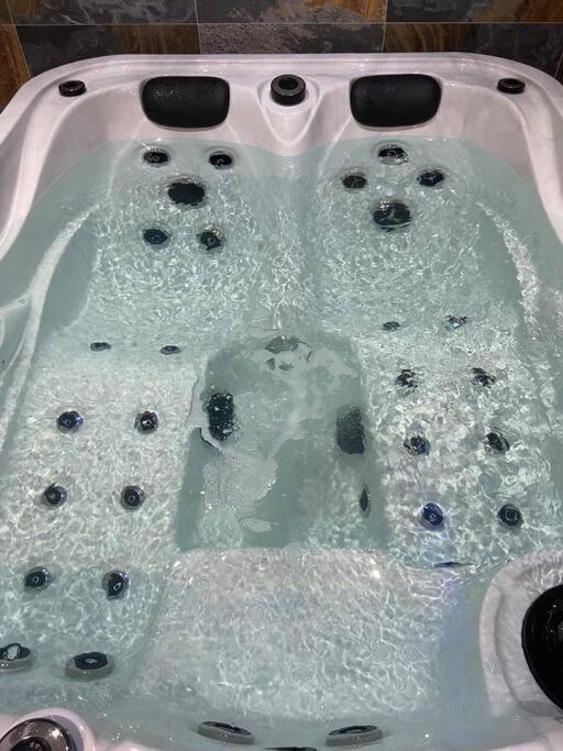 Maison Avec Jacuzzi Orange  Buitenkant foto